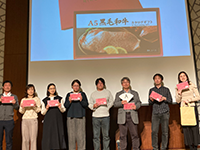 下写真：2023年度互助会の様子（豪華ディナー&ビンゴ大会）